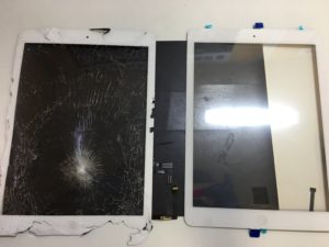 iPad Airの割れたガラスと新品のガラス