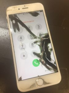 液漏れが激しいiPhone6画像
