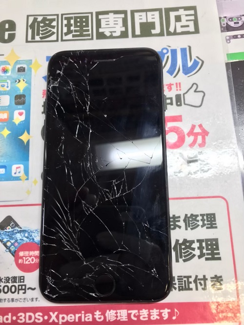 修理前iPhone