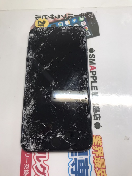 修理前iPhone８＋