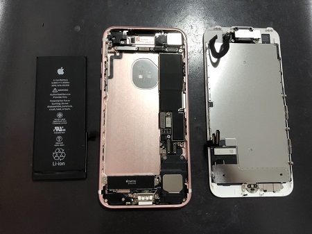 修理中iPhone