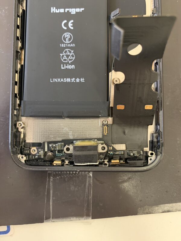 iPhone8ドックコネクタ修理